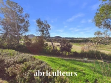 Charmante maison T3 de 66m² avec terrain et garages à Rognes 13840