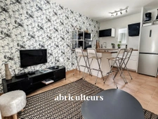 Magnifique propriété  de 235m² avec piscine, et dépendances à Rognes 13840