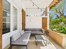 Rognes<span></span>Maison de charme rénovée avec terrasse et jardin privatif