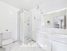 Charmante maison T6 de 180m² sur un terrain d' 1 hectare m² à vendre à Rognes (13840)