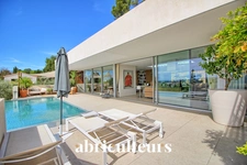 BIEN D'EXCEPTION | Aix-en-Provence : Villa Contemporaine d’Architecte avec Vue Panoramique