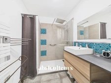 Appartement 4 pièces avec vérandas et cave à Bandol