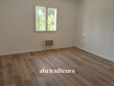 Belle maison neuve T4 81m² avec terrain et garage à Saint-Cannat (13760)