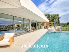BIEN D'EXCEPTION | Aix-en-Provence : Villa Contemporaine d’Architecte avec Vue Panoramique