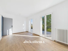 Charmante maison T4 avec possibilité d'aménagement, terrasses et jardin à Eguilles (13510)