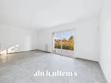 Charmante maison T4 avec possibilité d'aménagement, terrasses et jardin à Eguilles (13510)