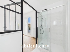 Charmante maison T4 avec possibilité d'aménagement, terrasses et jardin à Eguilles (13510)