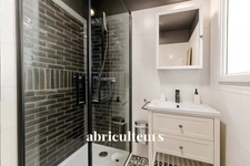 Magnifique propriété  de 235m² avec piscine, et dépendances à Rognes 13840