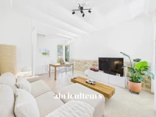 Rognes – Maison de charme rénovée avec terrasse et jardin privatif