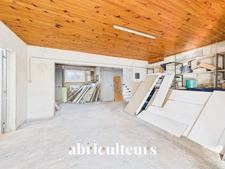 Charmante maison T4 avec possibilité d'aménagement, terrasses et jardin à Eguilles (13510)