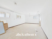 Charmante maison T4 avec possibilité d'aménagement, terrasses et jardin à Eguilles (13510)