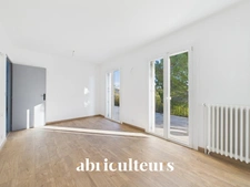 Charmante maison T4 avec possibilité d'aménagement, terrasses et jardin à Eguilles (13510)