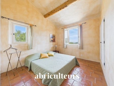 Vue panoramique pour cette magnifique villa Au temps des bastides de 292 m² à Rognes