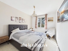 Charmante maison T3 de 66m² avec terrain et garages à Rognes 13840