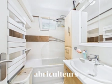 Charmant appartement T4 avec balcon à Aix-en-Provence (13100)