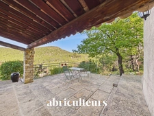 Charmante maison T6 de 180m² sur un terrain d' 1 hectare m² à vendre à Rognes (13840)