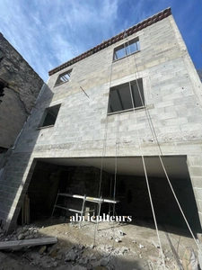 Belle maison neuve T4 81m² avec terrain et garage à Saint-Cannat (13760)