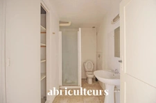 Immeuble polyvalent de 168,48m² composé de deux appartements à Rognes 13840