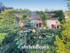 Magnifique villa de 296 m² avec piscine, terrain de 1,2 ha et vue exceptionnelle à Rognes (13840)