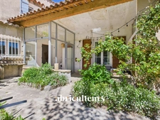 Rognes<span></span>Maison de charme rénovée avec terrasse et jardin privatif