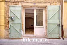 Immeuble polyvalent de 168,48m² composé de deux appartements à Rognes 13840