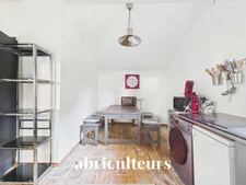 Magnifique propriété avec terrain, piscine/ poolhouse, dépendance à Rognes 13840