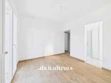 Charmante maison T4 avec possibilité d'aménagement, terrasses et jardin à Eguilles (13510)