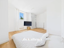 Rognes<span></span>Maison de charme rénovée avec terrasse et jardin privatif