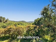 Magnifique villa de 296 m² avec piscine, terrain de 1,2 ha et vue exceptionnelle à Rognes (13840)