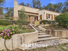 Charmante maison T3 de 66m² avec terrain et garages à Rognes 13840