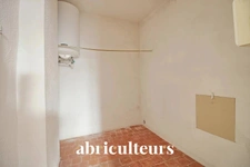 Immeuble polyvalent de 168,48m² composé de deux appartements à Rognes 13840