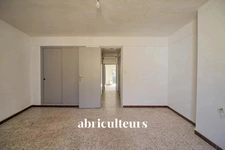 Immeuble polyvalent de 168,48m² composé de deux appartements à Rognes 13840