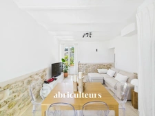 Rognes<span></span>Maison de charme rénovée avec terrasse et jardin privatif