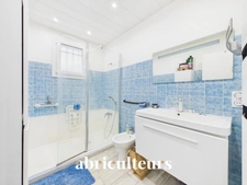 Charmante maison T3 de 66m² avec terrain et garages à Rognes 13840