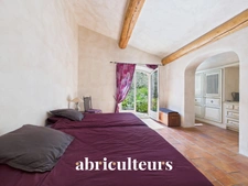 Vue panoramique pour cette magnifique villa Au temps des bastides de 292 m² à Rognes