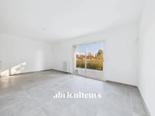 Charmante maison T4 avec possibilité d'aménagement, terrasses et jardin à Eguilles (13510)