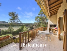 Charmante maison T3 de 66m² avec terrain et garages à Rognes 13840