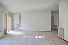 Immeuble polyvalent de 168,48m² composé de deux appartements à Rognes 13840