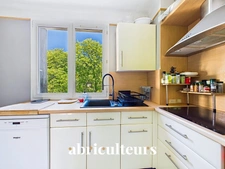 Charmant appartement T4 avec balcon à Aix-en-Provence (13100)