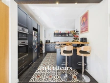 Magnifique propriété avec terrain, piscine/ poolhouse, dépendance à Rognes 13840