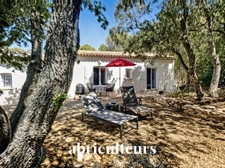 Magnifique propriété  de 235m² avec piscine, et dépendances à Rognes 13840