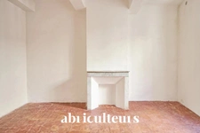 Immeuble polyvalent de 168,48m² composé de deux appartements à Rognes 13840