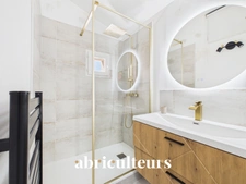 Charmante maison contemporaine T4 de 125m² sur un terrain de 436m² avec piscine à Lamanon 13113