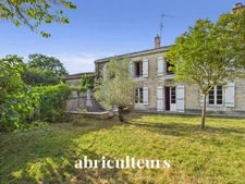 CHARENTAISE AUX BEAUX VOLUMES<span></span>VILLENEUVE LA COMTESSE