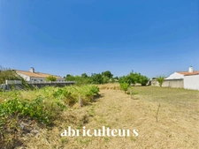 BIENS A VENDRE SUR TERRAIN CLOTURE - CENTRE VILLE - LA BARRE DE MONTS