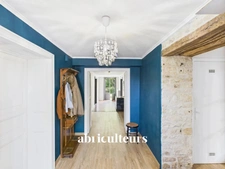 CHARENTAISE AUX BEAUX VOLUMES - VILLENEUVE LA COMTESSE