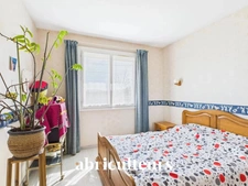 MAISON DE PLAIN-PIED<span></span>DEPENDANCES<span></span>GRAND TERRAIN<span></span>TELOCHE