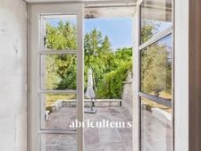 CHARENTAISE AUX BEAUX VOLUMES - VILLENEUVE LA COMTESSE