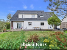 Maison familiale avec jardin et terrasse en vente à Mûrs-Erigné 49610