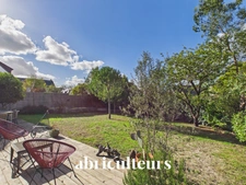 Maison familiale avec jardin et terrasse en vente à Mûrs-Erigné 49610